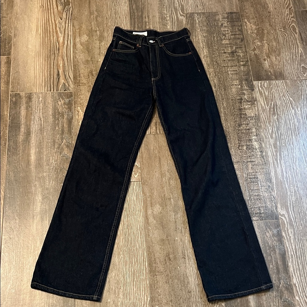Zara women’s high rise wide leg jeans dark denim with yellow stitch size 2